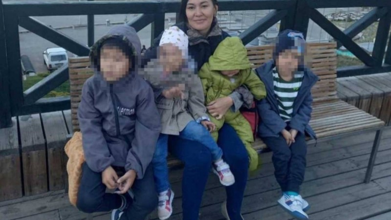 Бала емізіп отырған жерінен басына оқ тиген: Алматыда тәртіпсіздіктер кезінде төрт баланың анасы көз жұмды
