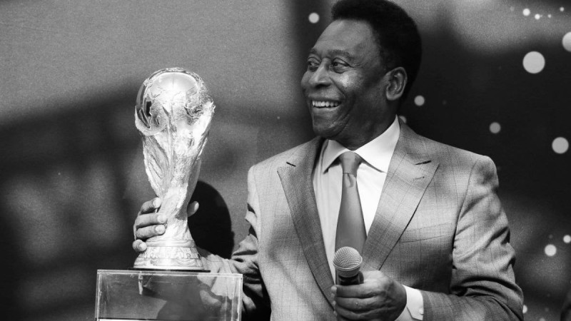 Аңыз футболшы Пеле 82 жасында өмірден өттІ