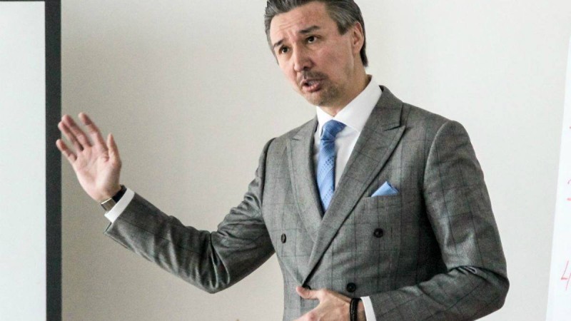 "Жан басына 100 000 теңгеден бөлу керек". Кәсіпкер президент пен үкіметке үндеу жасады - Қазақстан жаңалықтары