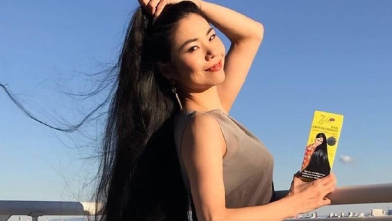 Шашын 15 жыл бойы қимаған ару жігіттерді өзіне ғашық етті (фото, видео)