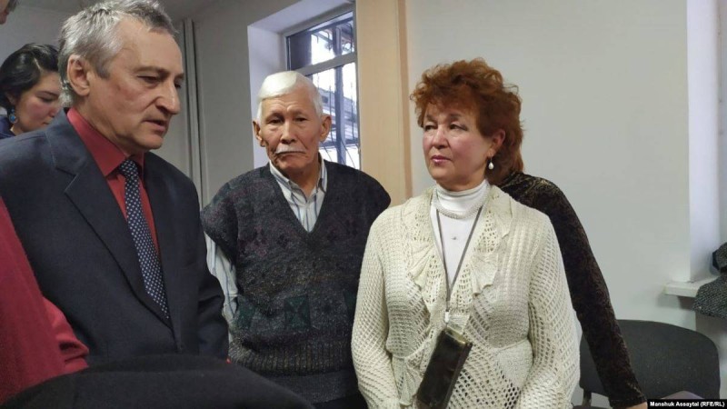 "Белсенді Арзамасоваға оқ атты" деп айыпталған әкімнің соты басталды