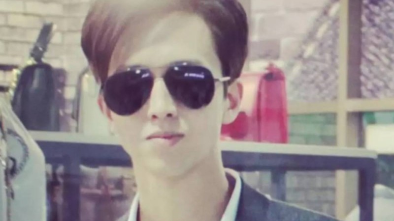 Димаш Құдайбергеннен айнымайтын алматылық жігіт туралы не білеміз