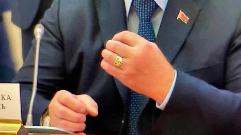 ТМД саммитінде Тоқаевқа және басқа да президенттерге тоғыз сақина сыйға тартылды.