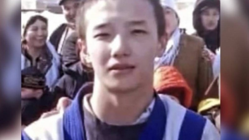 "Дөнерге ақша талап еткен": Ақтөбеде мектеп оқушысы әлімжеттік құрбаны болды