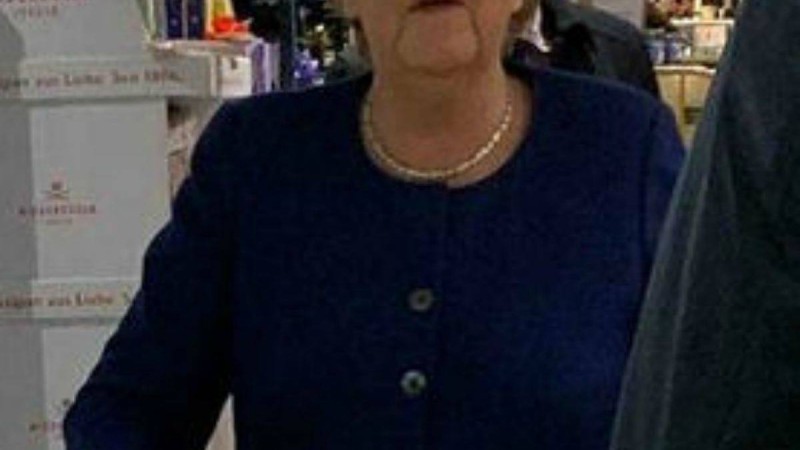 Германияда супермаркетке келген Меркель елді таңдандырды - Қазақстан жаңалықтары