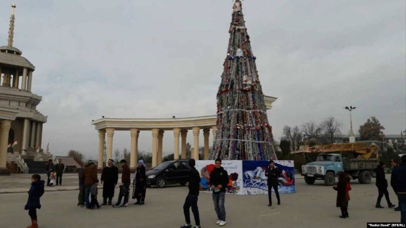 Тәжікстанда "жаңа жылдық шыршаны өртемек болған" ер адам ұсталды