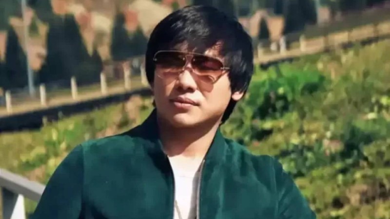 «Сәкеннен қайталап отыр»: Қайрат Нұртас концертінің онлайн нұсқасын ақылы етіп қойды