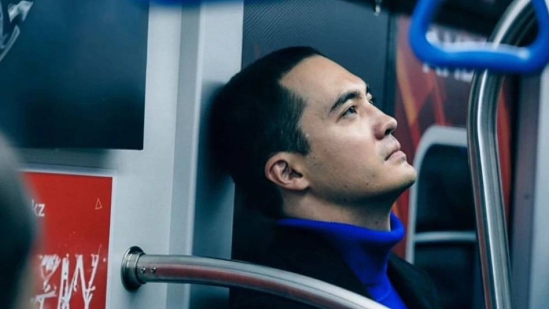 "Жергілікті билік қайда барып, не істеу керегін білмейді": Санжар Мәди атыраулықтардың жан-айқайын жеткізді