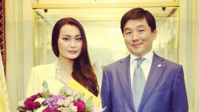 Жанар ДҰҒАЛОВА Бауыржан БАЙБЕКТІҢ көңілдесі болғаны рас па?