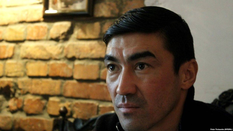 Ақтөбеде жанкүйерлер Самат Смақовты футбол клубына қайтаруды талап етті