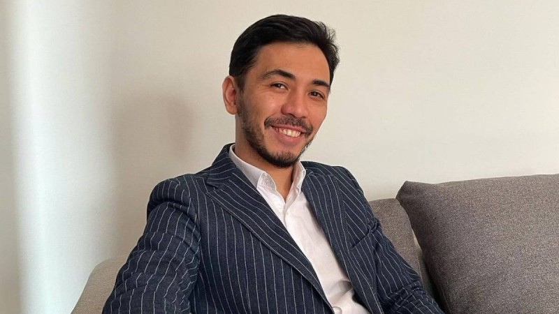 "Кінәні өздеріңнен іздеңдер": Феминистерді сынға алған Айдарқұлов өзі елден оңбай сөз естіді