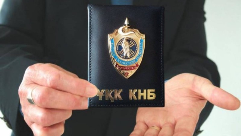 15 мың АҚШ долларын алған: ҰҚК полковнигі 6 жылға сотталды