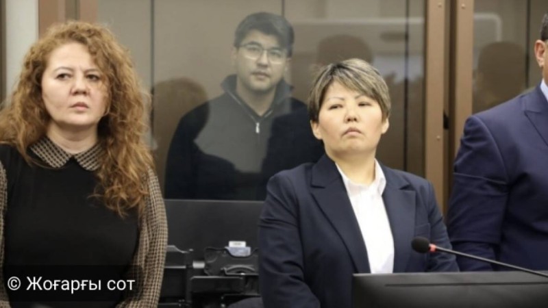 Судья Бишімбаевтың екі адвокатын сотқа кіргізбей қойды