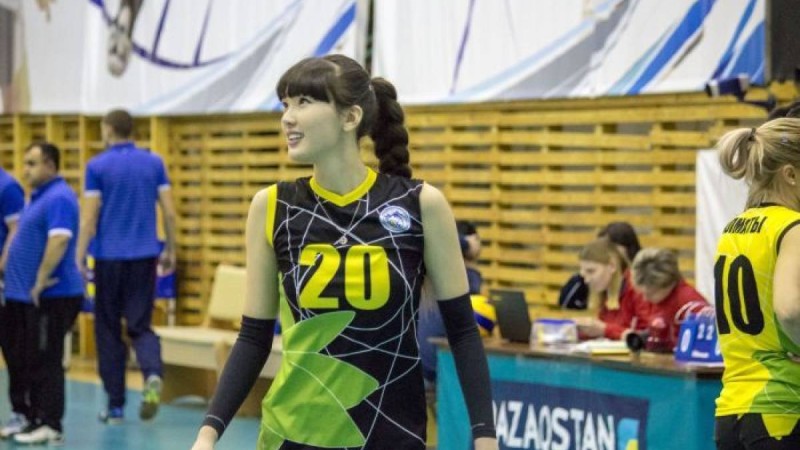 "Ең сұлу волейболшы" Қазақстаннан неге кеткенін айтты