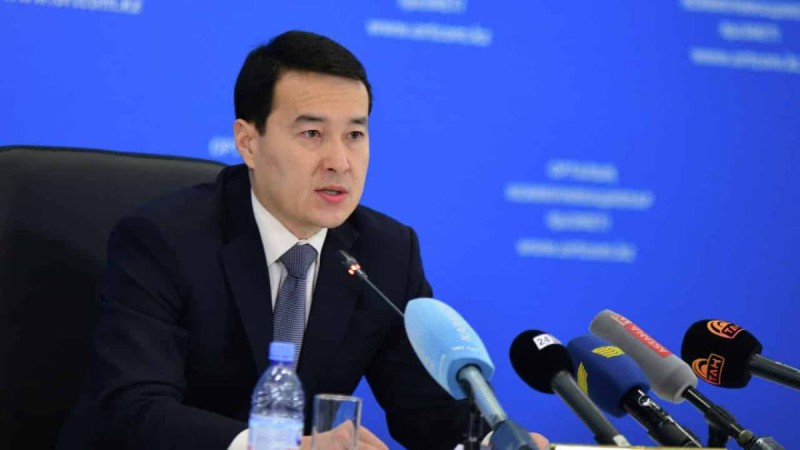 Сіз кімсіз, Әлихан Смайылов?