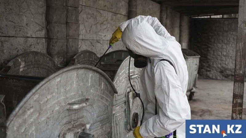 24 сағат сайын гидрохлор мен тышқанға қарсы у-мен дезинфекциялайды: Алматыдағы тазалау жұмыстары (фото, видео) - Қазақстан жаңалықтары