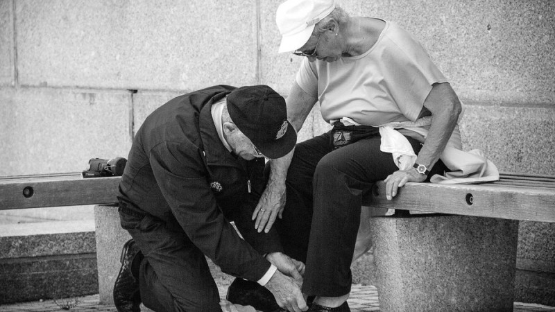 Мәжіліс депутаты тағы да Қазақстандағы зейнет жасын төмендетуді сұрады