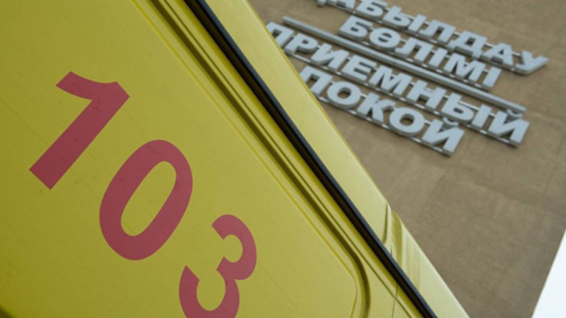 Алматыда кассирді танысы пышақтап кетті