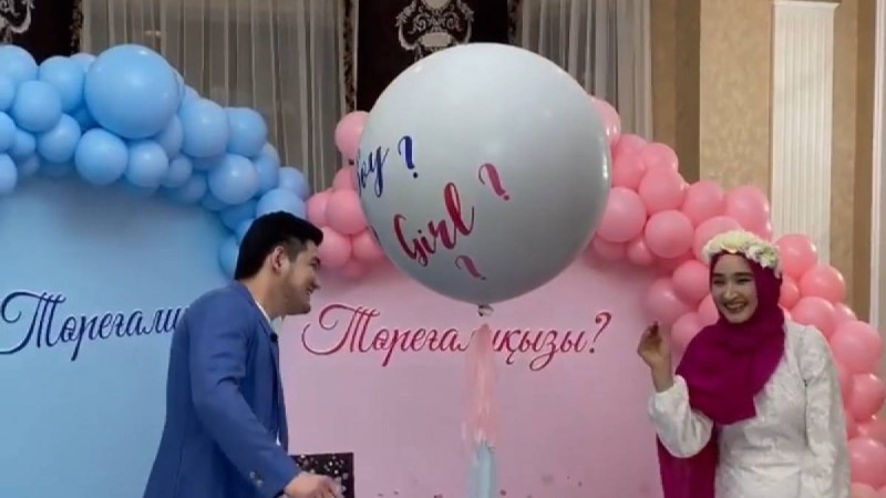 Төреғали мен келіншегі болашақ баласының жынысын анықтады (видео)