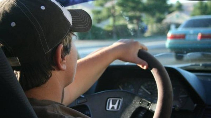 Сақтансаң – сақтайды: Рөлде телефонмен сөйлесу – күнә