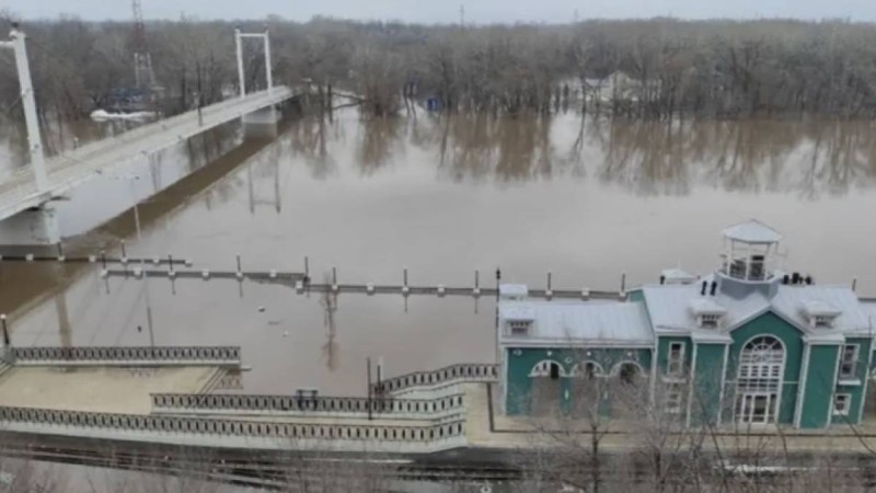 Ресейдің Орынбор қаласында сиреналар қосылып, тұрғындардан қауіпті аудандардан шұғыл кетуді талап етілуде