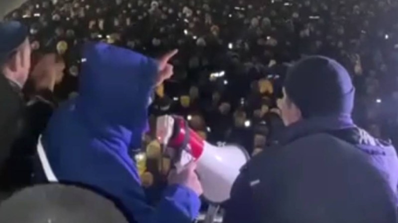 Наразылық білдірушілер Ноғаевтың отставкаға кетуін талап етіп жатыр