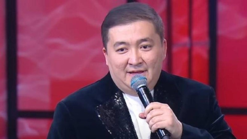 "Ішіме сыймай бара жатыр": танымал әзілкеш Еркебұлан Мырзабек сүйінші жаңалығымен бөлісті