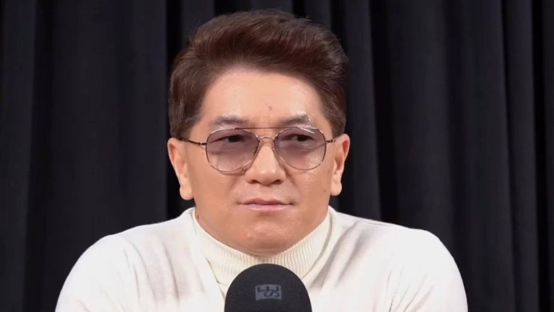 "Әншілерден артық ұйымшыл ұжым жоқ": Сәкен Майғазиев кез келген іске өнер адамдарын араластырмауды өтінді