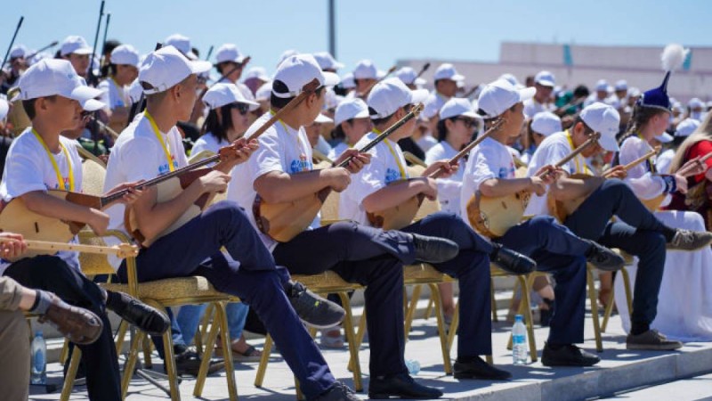 Тоқаев мәдениет және өнер қызметкерлерін мерекемен құттықтады