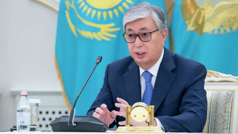 Қазақстан президенті жаңа елшілерді тағайындады
Кейбір тағайындаулар бір қызметкердің бірнеше елдегі дипломатиялық функцияларын кеңейтеді