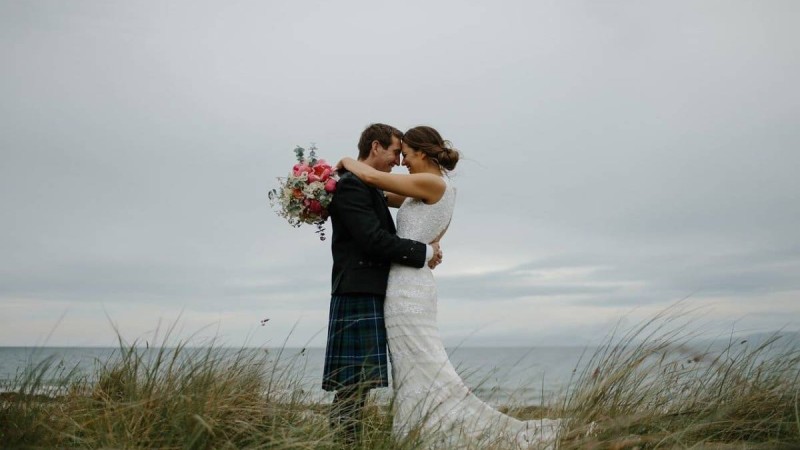 Екі қызды зорлағаны үшін түрмеде отырып маньяк үйленгелі жатыр