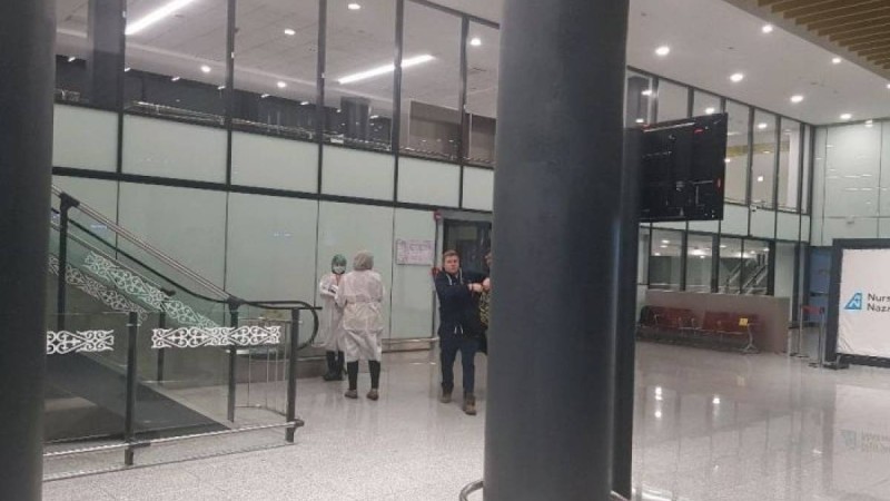 Қазақстандықтар Омбы әуежайында бөгеліп қалды