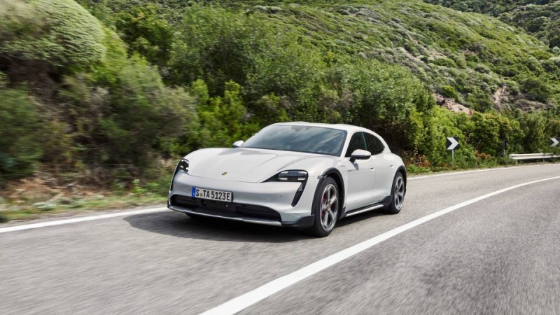 Porsche электркарлары Қазақстанда танымал бола бастады