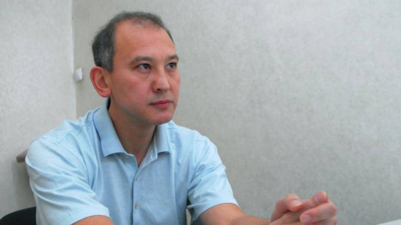 Желіде Мұхтар Жәкішевтің түрмеден шыққаннан кейін түскен суреті жарияланды