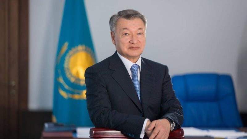 Немқұрайлы шенеуніктер мемлекеттік қызметте болмауы керек – Даниал Ахметов