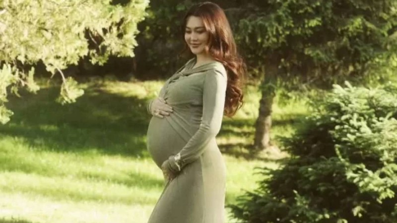 "Ұлтабар ханыммын": Ерке Есмахан өзін құттықтап жатқан халыққа алғыс айтты