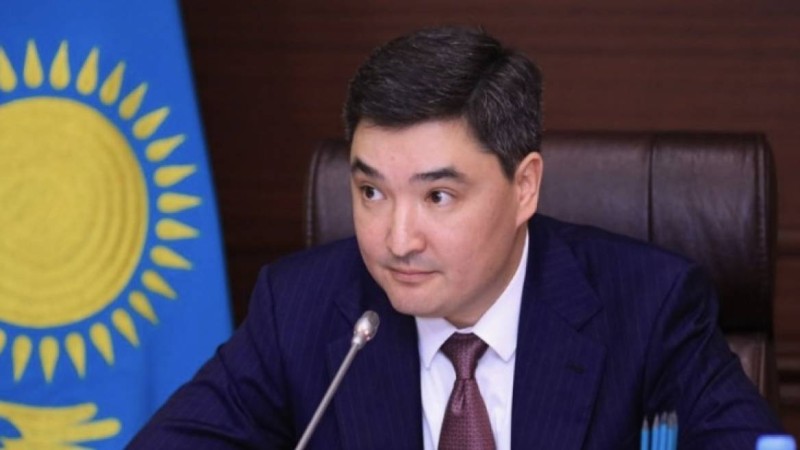 Олжас Бектенов құтқарушылар мен алдыңғы сап қызметкерлеріне ТЖ жағдайындағы жұмысы үшін алғыс білдірді