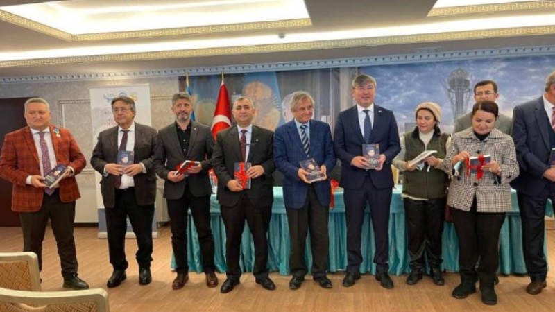 Анкарада Бауыржан Момышұлы туралы жаңа кітаптың тұсаукесері өтті