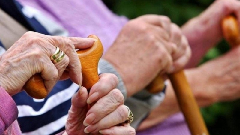 61 жаста зейнетке шығу: Сенат заң жобасын қабылдады