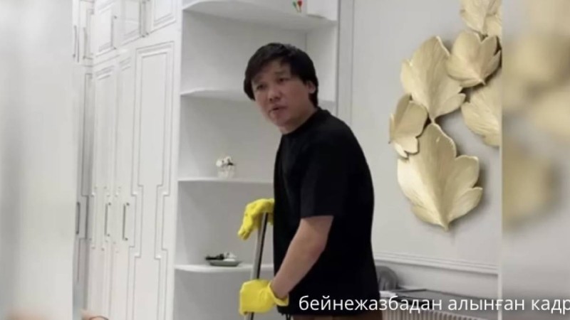 «Менсіз бірдеңе істей аласыңдар ма»: Еден жуған Қайрат Нұртас елді күлдірді (видео)
