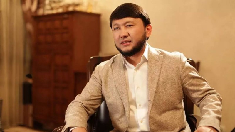 Мұхамеджан Тазабеков көпті мазалаған сұраққа жауап берді: Заңсыз әйеліңіз бар ма?