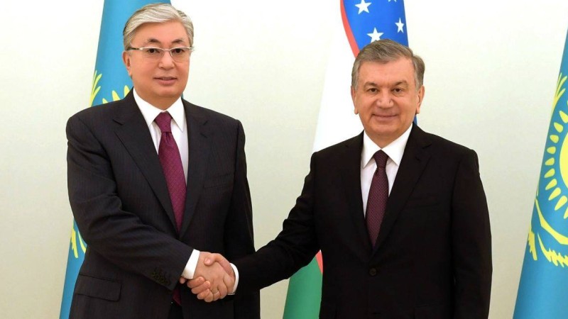 Тоқаев пен Мирзиеев коронавируспен бірігіп күресу туралы шешім қабылдады - Қазақстан жаңалықтары