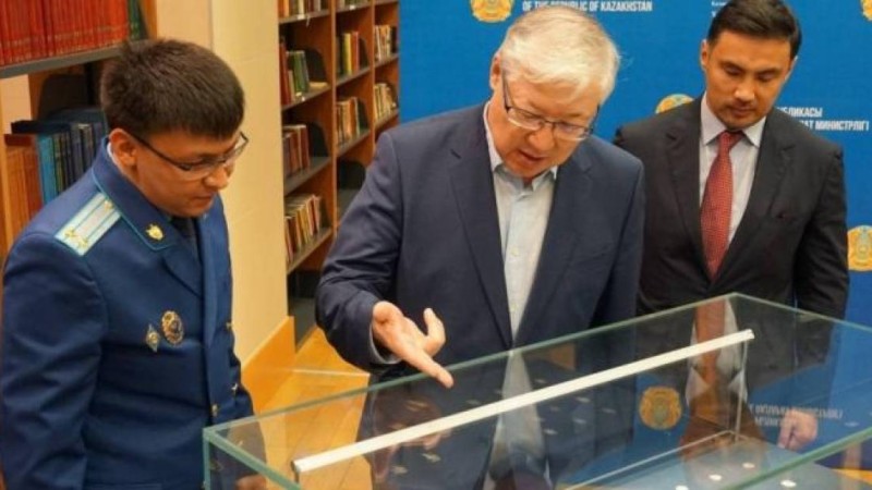 Сақ алтындары. Кайрат Сатыбалдыдан тәркіленген құнды заттар музейге берілді