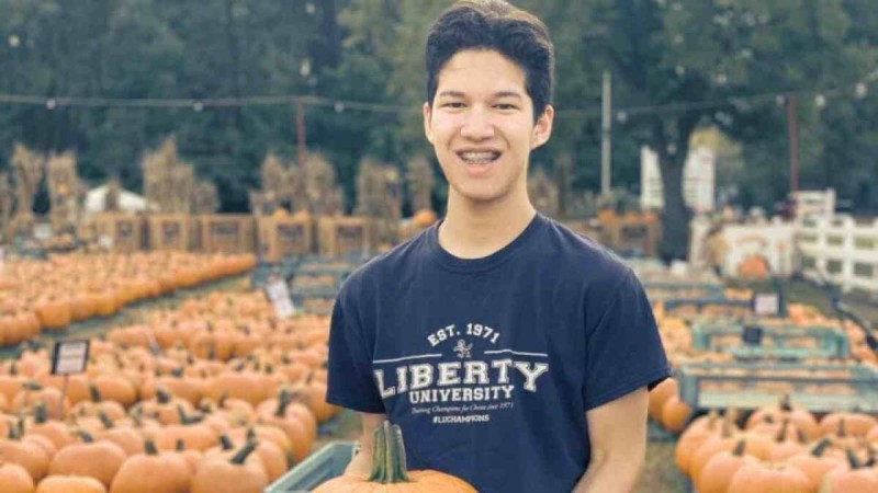 Қазақстаннан асырап алынған америкалық азамат бауырын тапты - Қазақстан жаңалықтары