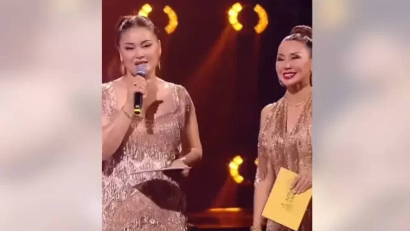 «Көзім көрмей, аузыма сөз түспей қалды»: эфирде жаңылған Мөлдір Мұқан өз әрекетін түсіндірді