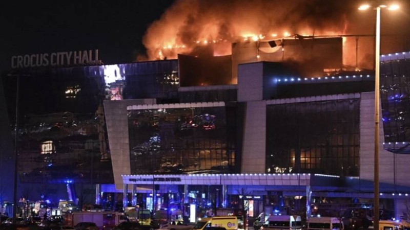 «Крокус Сити холдағы» теракт: Желіде күдіктіден жауап алу сәтінен видео тарады