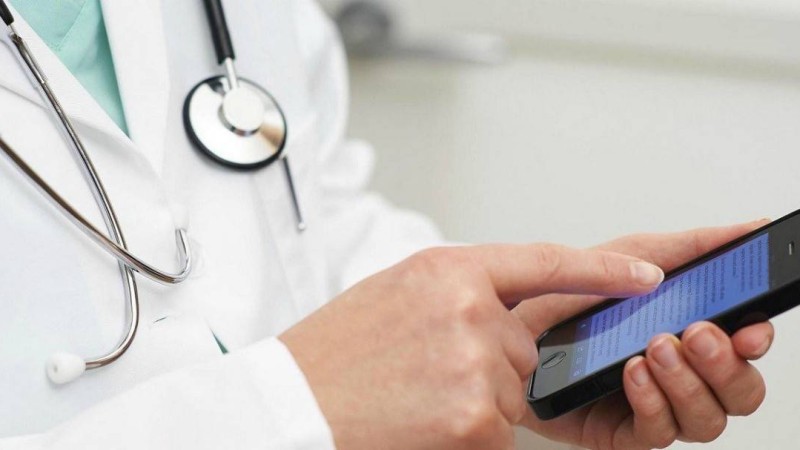 Нұр-Сұлтан мен Алматыдағы дәрігерлерге тегін ұялы байланыс пен интернет ұсынылады