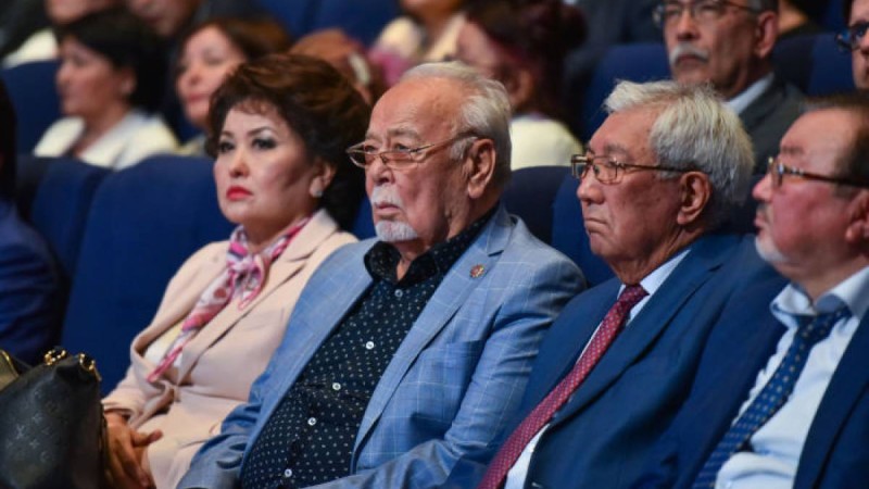 Асанәлі Әшімов өзін қандай мәселе мазалайтынын айтты