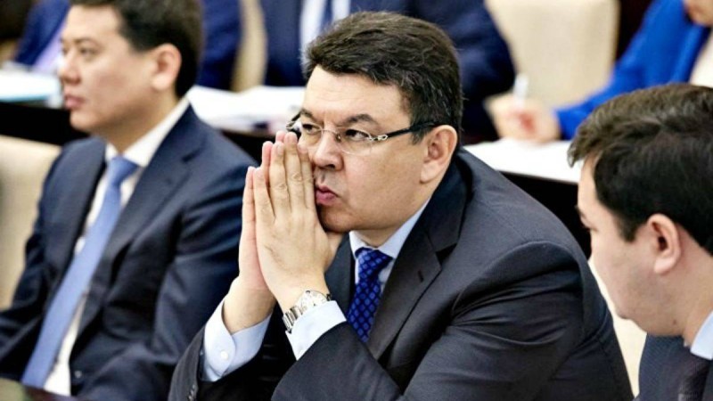 Омыртқасына ота жасалды: Бозымбаев министр қызметінен денсаулығына байланысты кетіпті
Экс-министрге ұзақ уақытқа созылатын ем тағайындалыпты