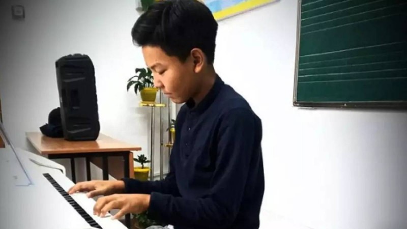 «Димаштың ізбасары» ерекше дауысымен елді тәнті етіп жүр (видео)